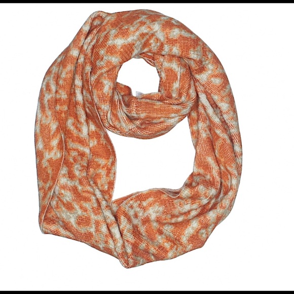 Michael Kors Scarf - Picture 2 of 4